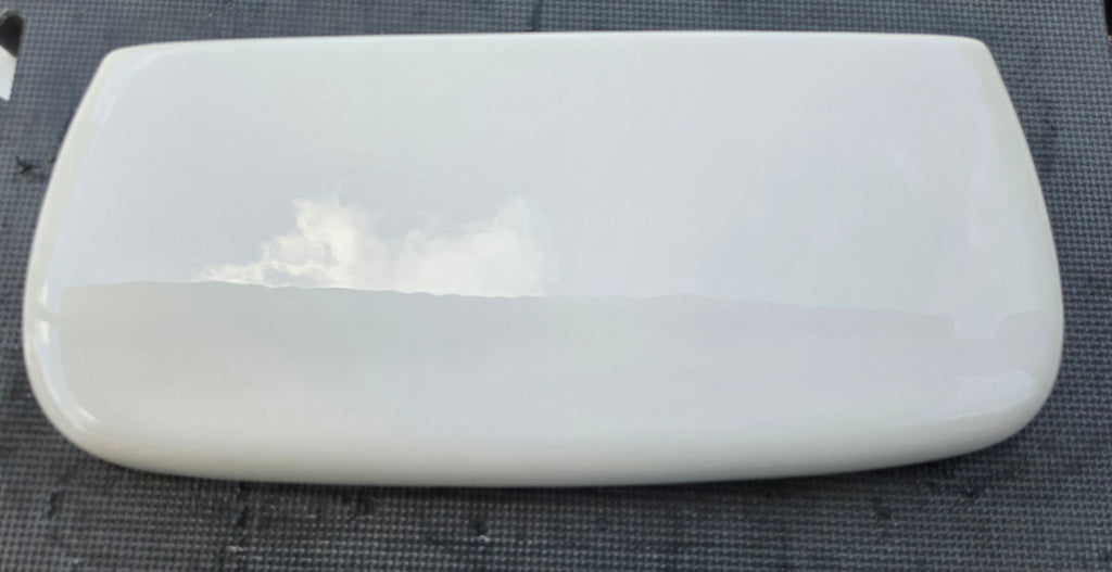 725022 white toilet tank lid top view