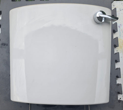 American Standard 4385A108.020 right-hand white VorMax toilet tank front view