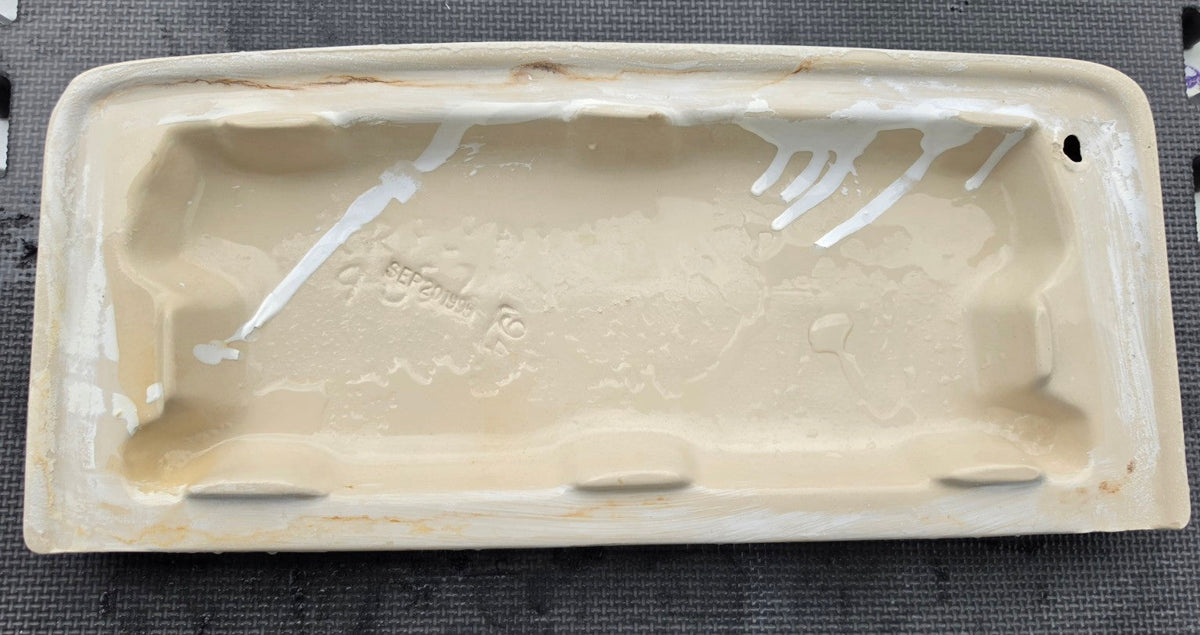 Crane 9-652 toilet tank lid – white, underside and part marking