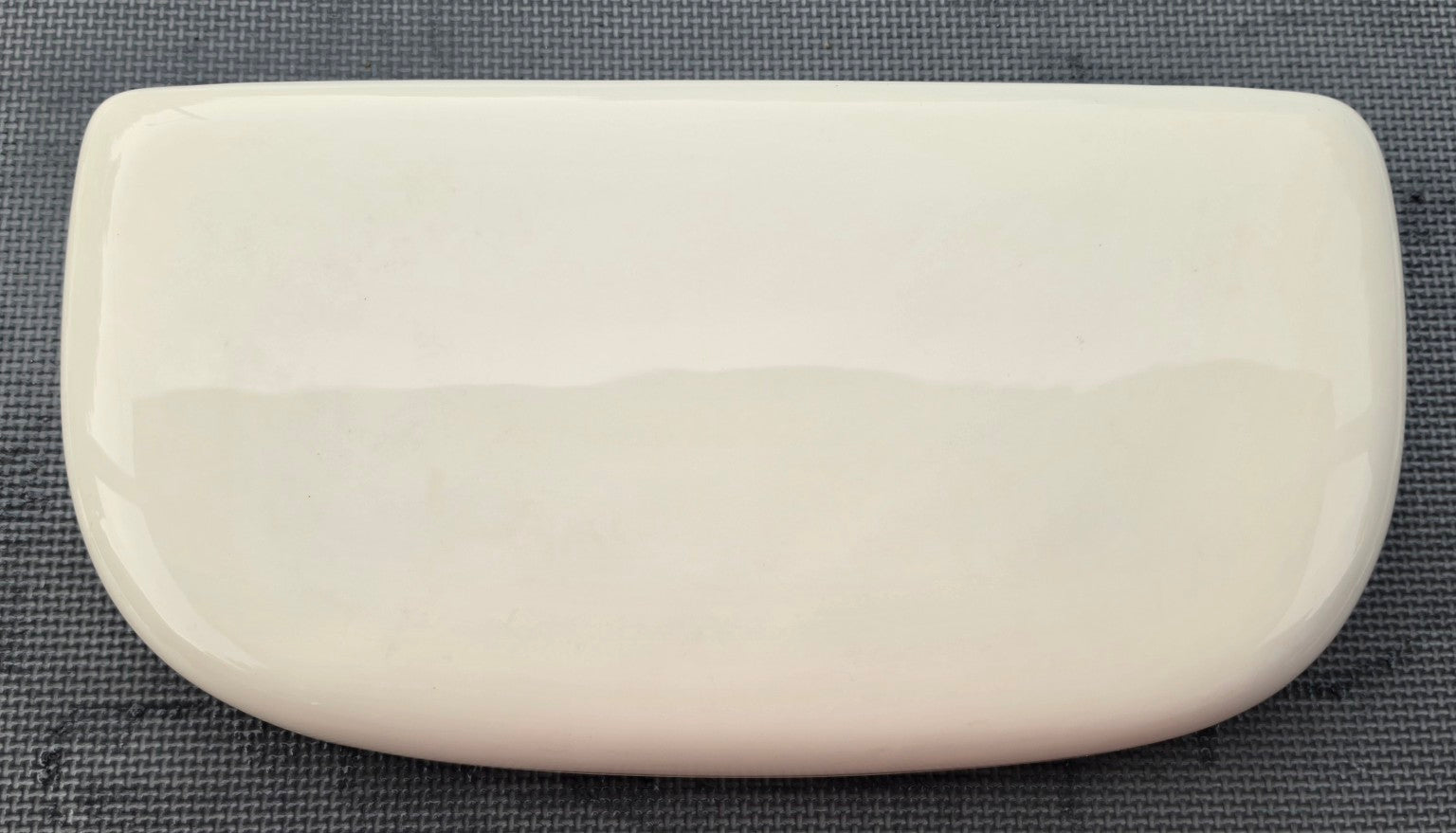 Gerber 28-179 biscuit toilet tank lid top view