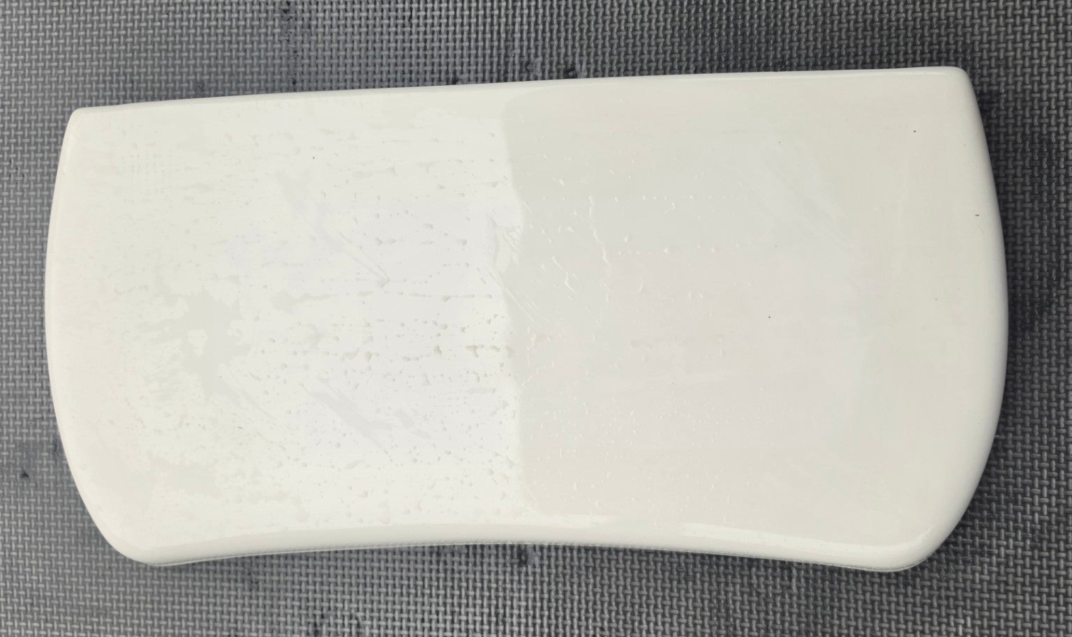 Gerber 28-899 white toilet tank lid top view