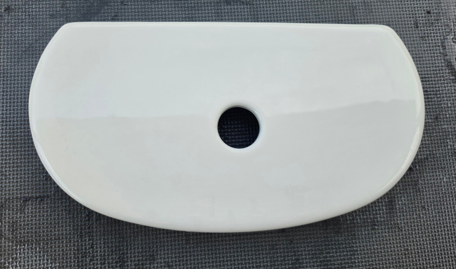 Gerber DF-28-190 white toilet tank lid top view