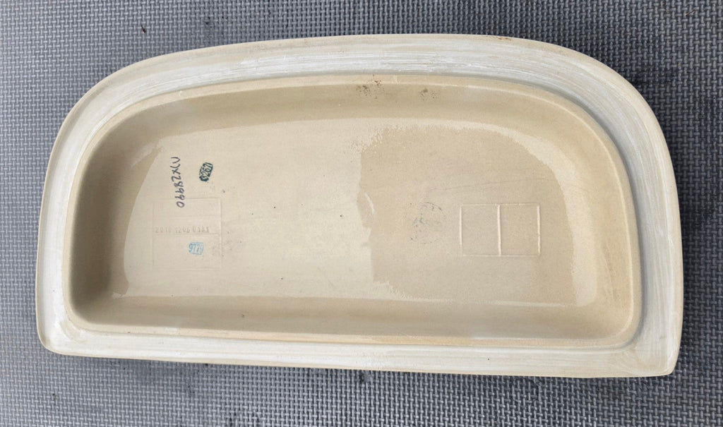 Underside markings of white Gerber 28-179 tank lid for MX-28-990 and 28-170 Maxwell SE