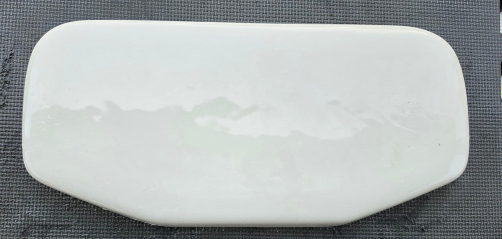 Glacier Bay 638-745 white toilet tank lid top view