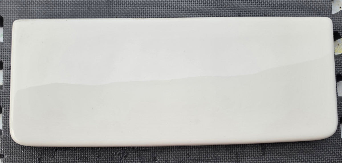 Kohler K4556 white toilet tank lid top view