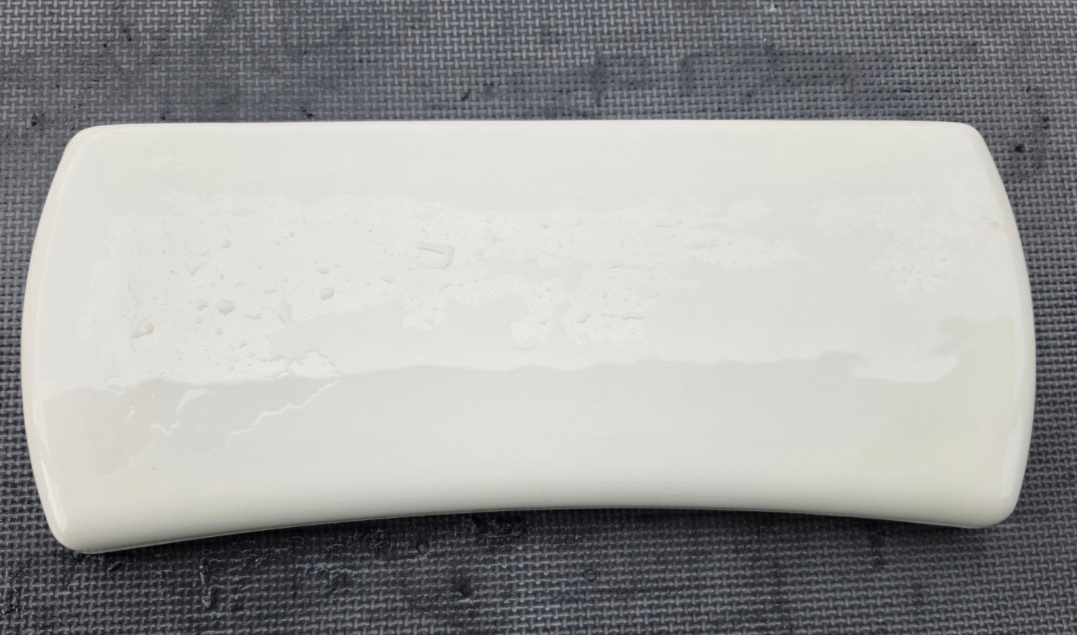 Kohler K85407 biscuit toilet tank lid top view