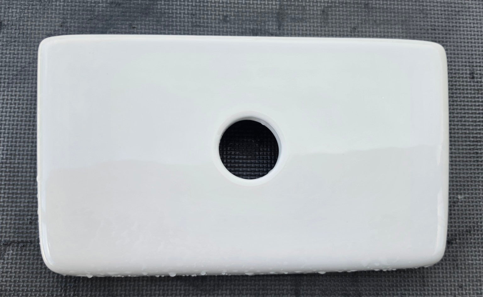 Niagara N2420TL white dual-flush toilet tank lid top view, flush button not included