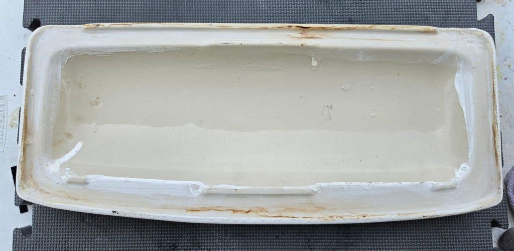 Peerless 3.5 white toilet tank lid underside view