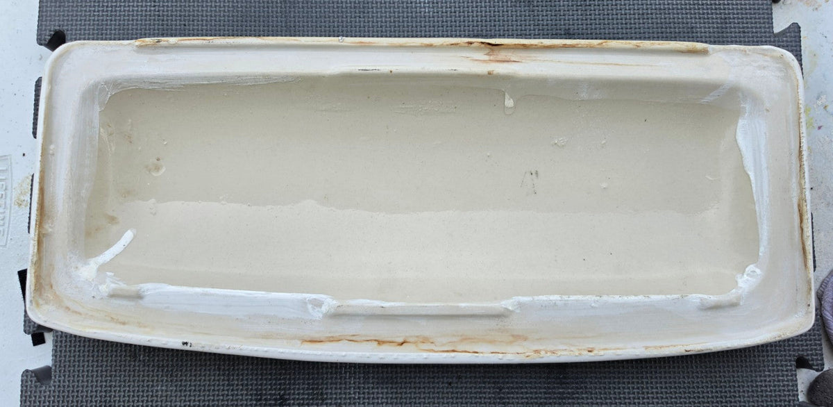 Peerless 3.5 white toilet tank lid underside view