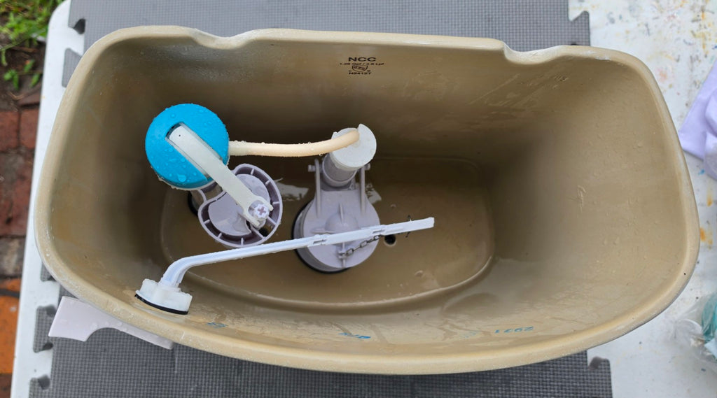 Sasa 412 white toilet tank interior and internal parts