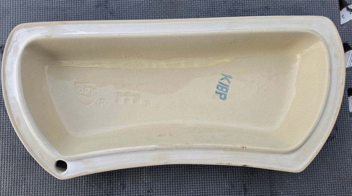 Vortens 3464 3471 white toilet tank lid underside view